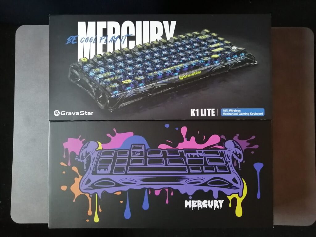 GravaStar K1 Liteの外装箱と内箱。グラフィカルで近未来的なデザインのパッケージ。