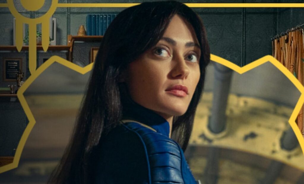 ドラマ『フォールアウト』の主人公ルーシー。Vaultスーツを着て振り返る姿。